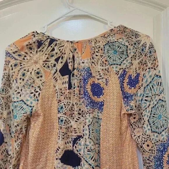 𝅺Lucy & Laurel Women's Blue/Orange/Cream Lace Tunic Blouse - Picture 6 of 10
